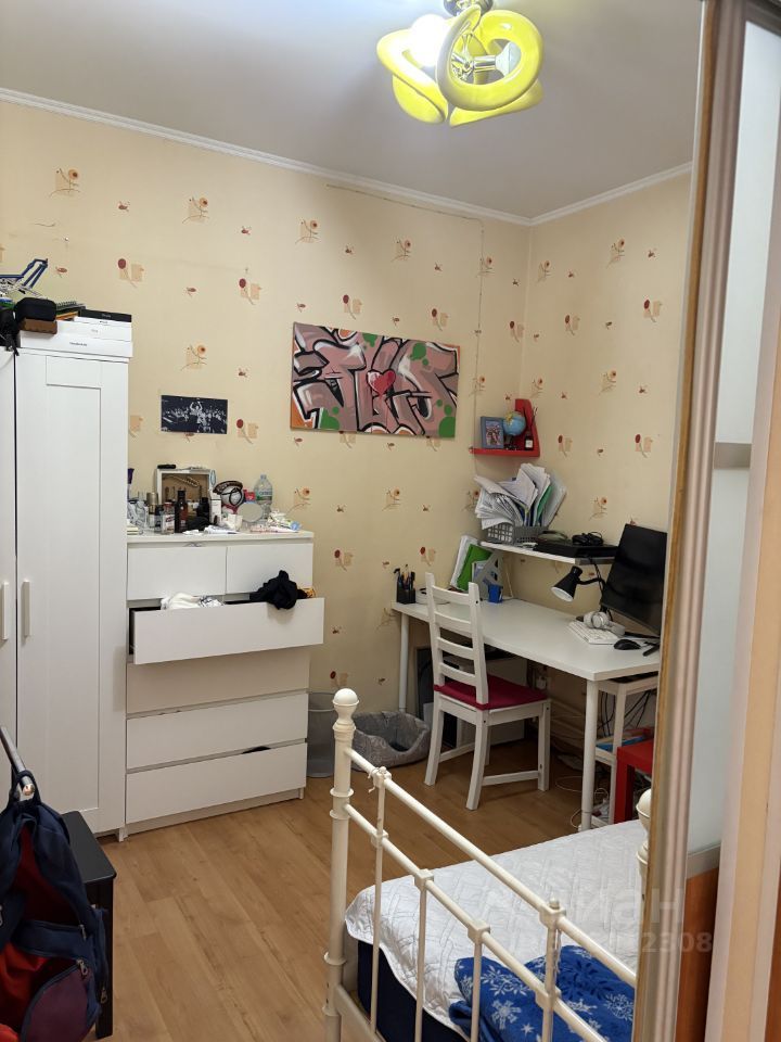 Продается 3-комнатная квартира, площадью 69.00 кв.м. Москва, улица Маршала Василевского, дом 1к1