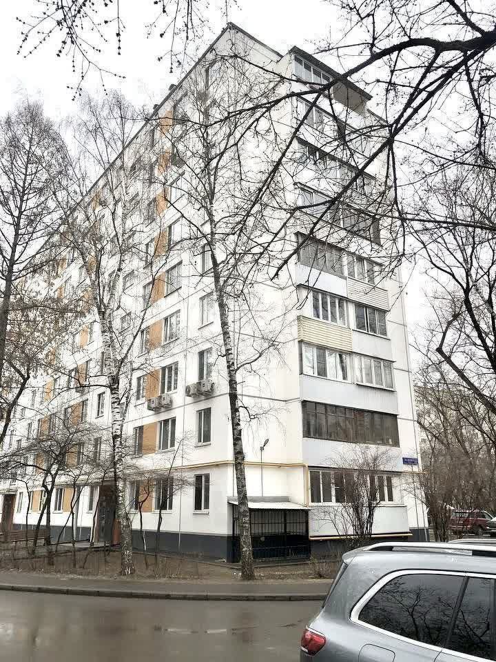 Продается 3-комнатная квартира, площадью 49.00 кв.м. Москва, улица Бажова, дом 15к2