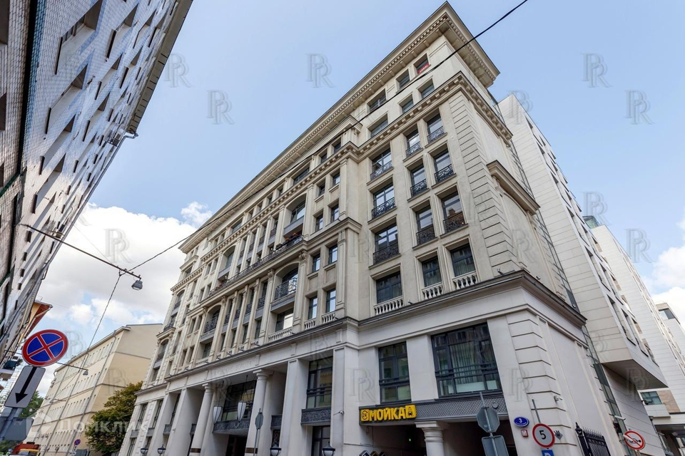 Продается 3-комнатная квартира, площадью 143.00 кв.м. Москва, переулок Казарменный, дом 3