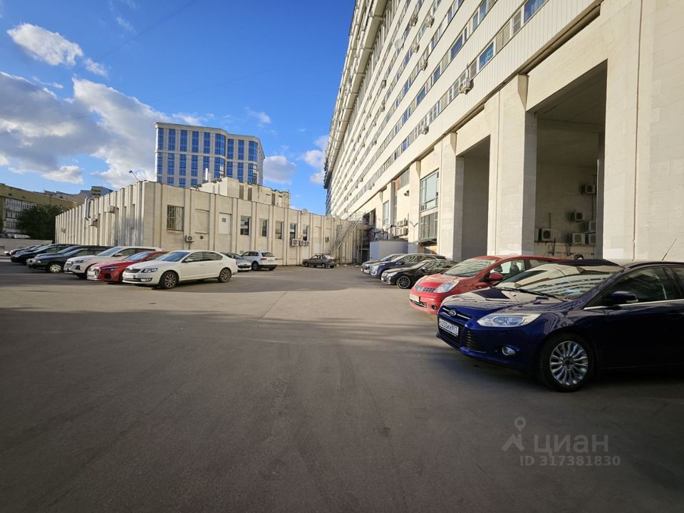 Продается 1-комнатная квартира, площадью 35.30 кв.м. Москва, улица Большая Тульская, дом 2