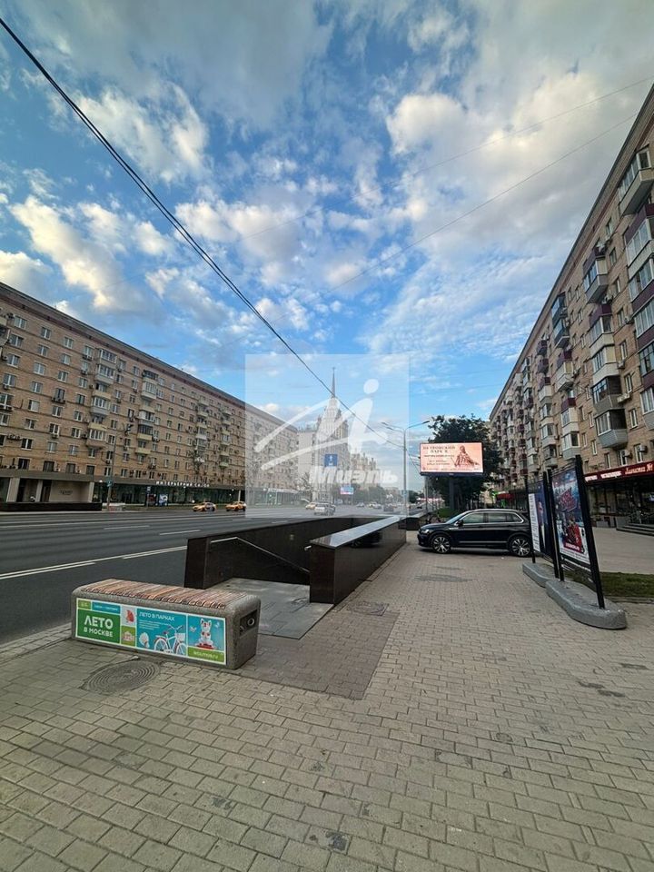 Продается 1-комнатная квартира, площадью 30.00 кв.м. Москва, Кутузовский проспект, дом 9к1