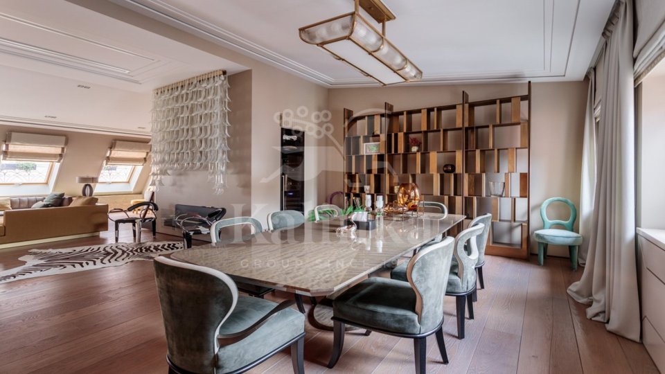 Продается 2-комнатная квартира, площадью 137.00 кв.м. Москва, улица Бронная Малая