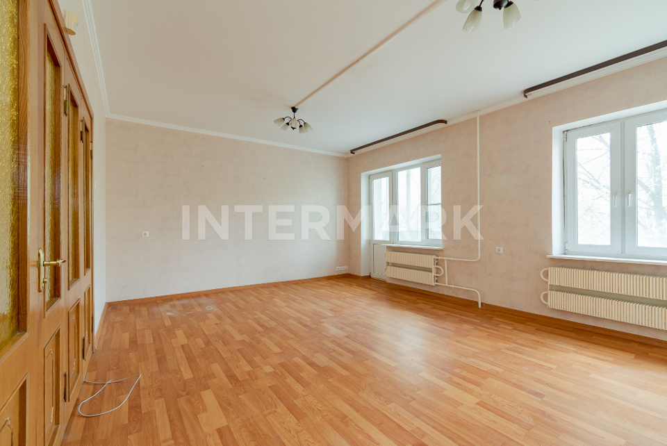 Продается 3-комнатная квартира, площадью 121.00 кв.м. Москва, улица Малая Грузинская, дом 39