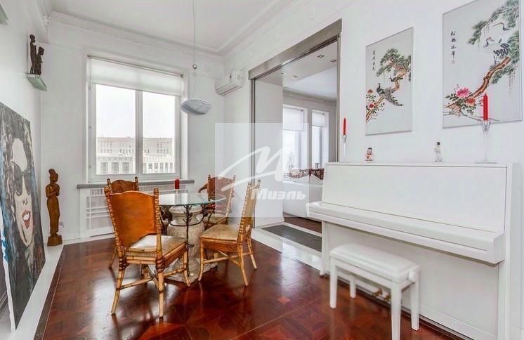 Продается 3-комнатная квартира, площадью 100.00 кв.м. Москва, набережная Котельническая, дом 1/15квк