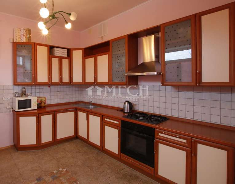 Продается дом, площадью 440.00 кв.м. Московская область, Одинцовский район, село Успенское, улица Центральная