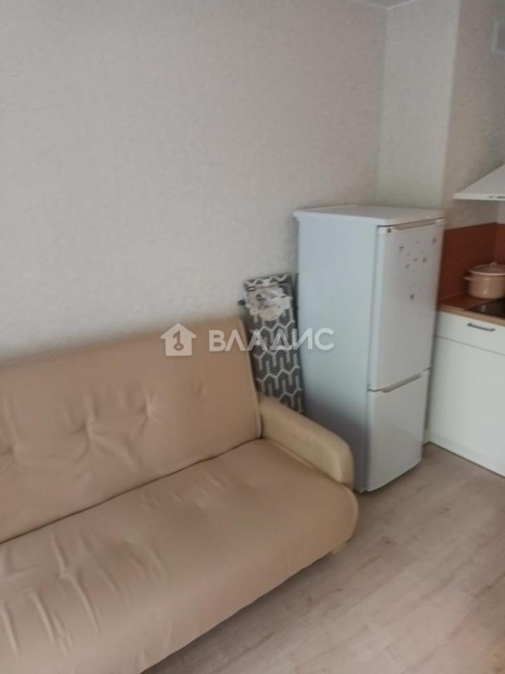 Продается 1-комнатная квартира, площадью 18.00 кв.м. Москва, Аминьевское шоссе, дом 5