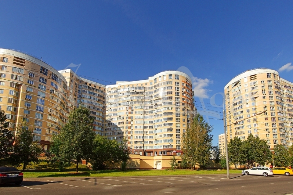 Продается 3-комнатная квартира, площадью 118.00 кв.м. Москва, улица Покрышкина, дом двлд8стр1