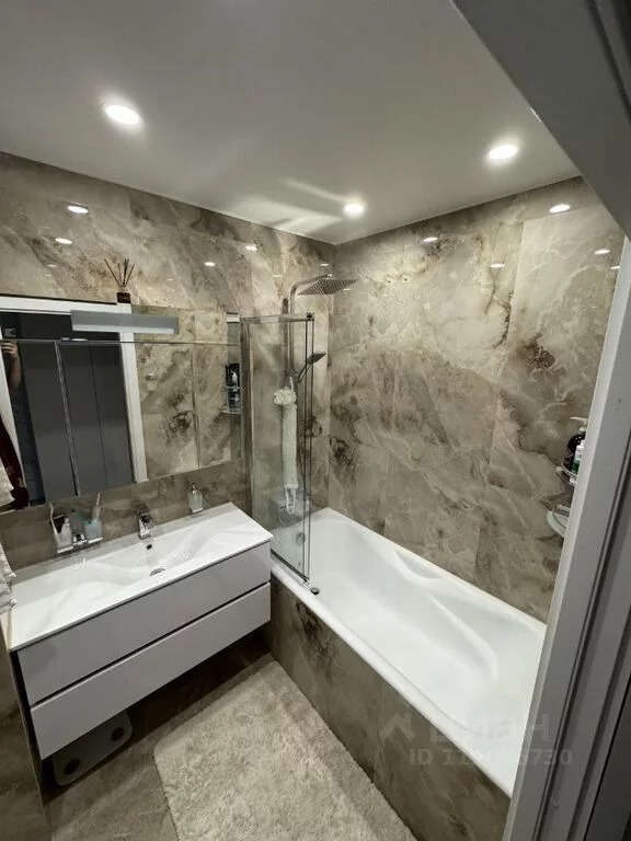 Продается 2-комнатная квартира, площадью 55.00 кв.м. Москва, Варшавское шоссе