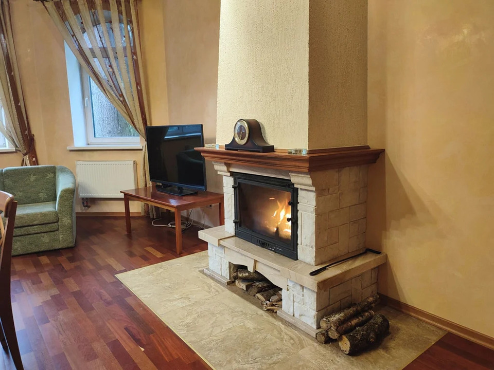 Продается дом, площадью 240.00 кв.м. Московская область, Наро-Фоминский городской округ, город Апрелевка, проезд 3-й Центральный, дом 1