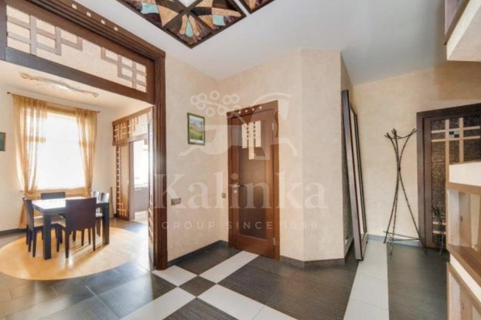 Продается 3-комнатная квартира, площадью 149.00 кв.м. Москва, переулок Зачатьевский 1-й