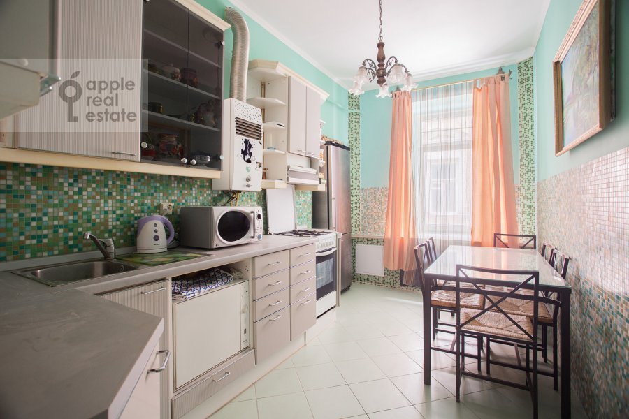 Продается 4-комнатная квартира, площадью 120.00 кв.м. Москва, переулок Козихинский Большой, дом 8