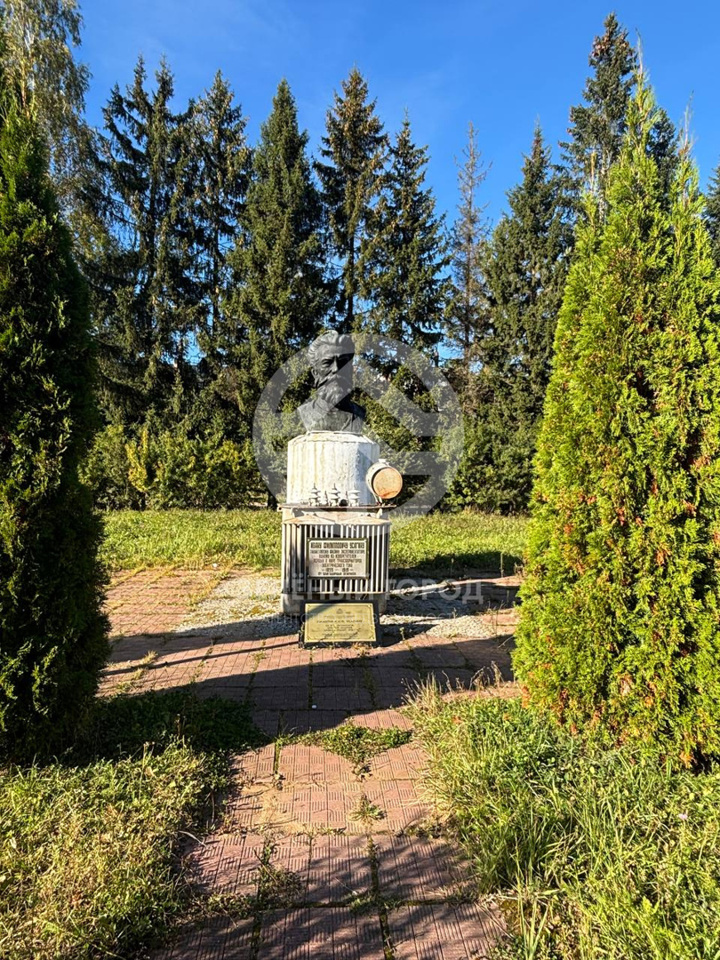 Продается 2-комнатная квартира, площадью 56.00 кв.м. Московская область, Клин городской округ, город Клин, улица Центральная, дом 1