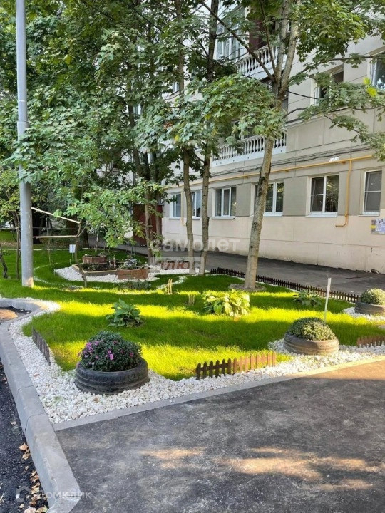 Продается 3-комнатная квартира, площадью 63.00 кв.м. Москва, улица Маршала Василевского, дом 13к1