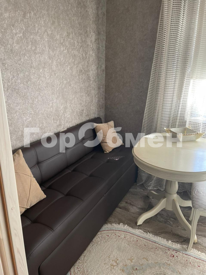 Продается 1-комнатная квартира, площадью 37.80 кв.м. Московская область, Одинцовский район, село Немчиновка, Советский проспект, дом 100