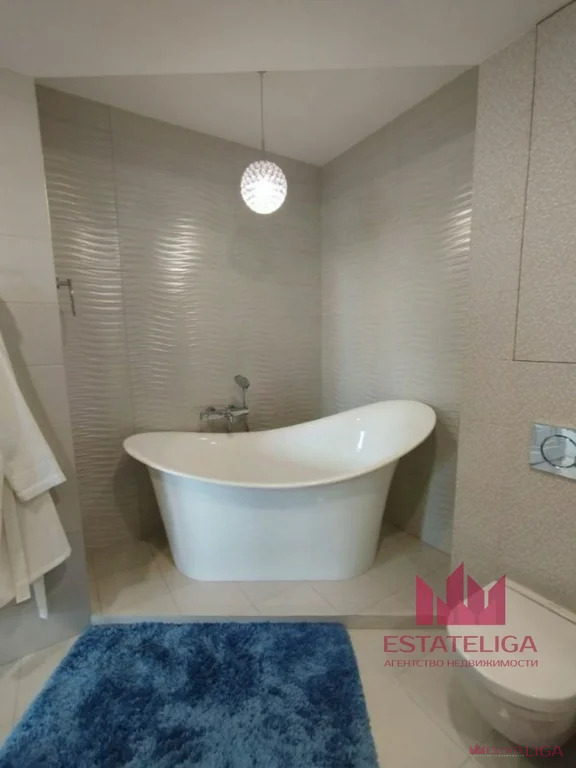 Продается 3-комнатная квартира, площадью 106.00 кв.м. Москва, улица Татьянин Парк, дом 15к2