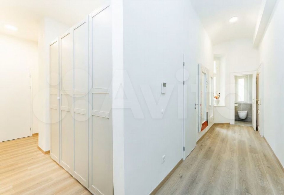 Продается 4-комнатная квартира, площадью 142.00 кв.м. Москва, улица Трубецкая, дом 12