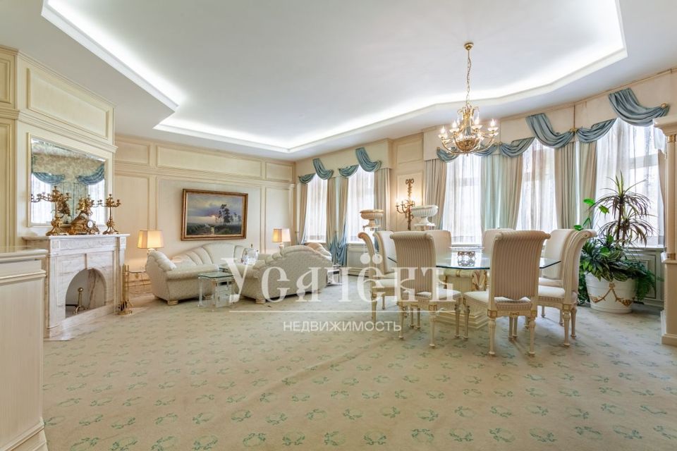 Продается 4-комнатная квартира, площадью 170.00 кв.м. Москва, улица Большая Ордынка, дом 67