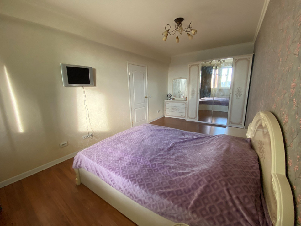 Продается 2-комнатная квартира, площадью 58.50 кв.м. Москва, улица Никулинская, дом 12к1