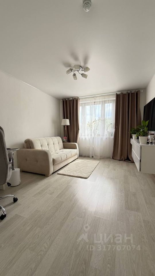 Продается 1-комнатная квартира, площадью 37.00 кв.м. Москва, Долгопрудная аллея, дом 15к5