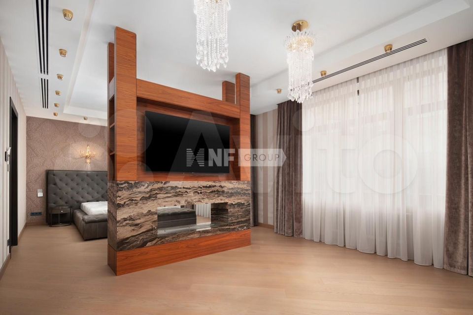 Продается 4-комнатная квартира, площадью 298.90 кв.м. Москва, улица Трубецкая, дом 8