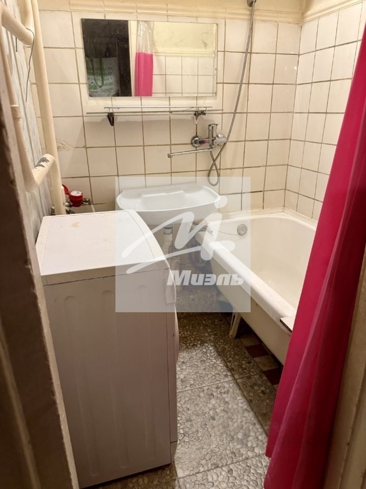 Продается 1-комнатная квартира, площадью 28.00 кв.м. Москва, улица Щербаковская, дом 11