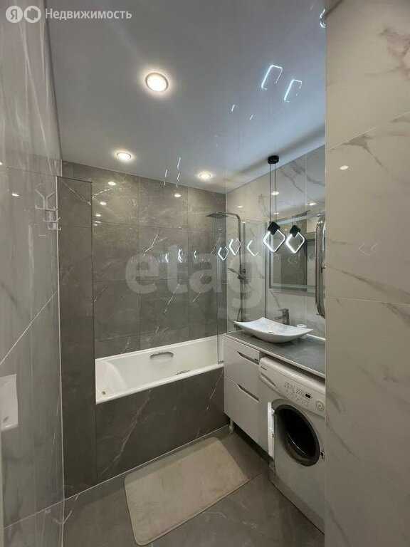 Продается 2-комнатная квартира, площадью 60.00 кв.м. Москва, улица Загорьевская, дом 17