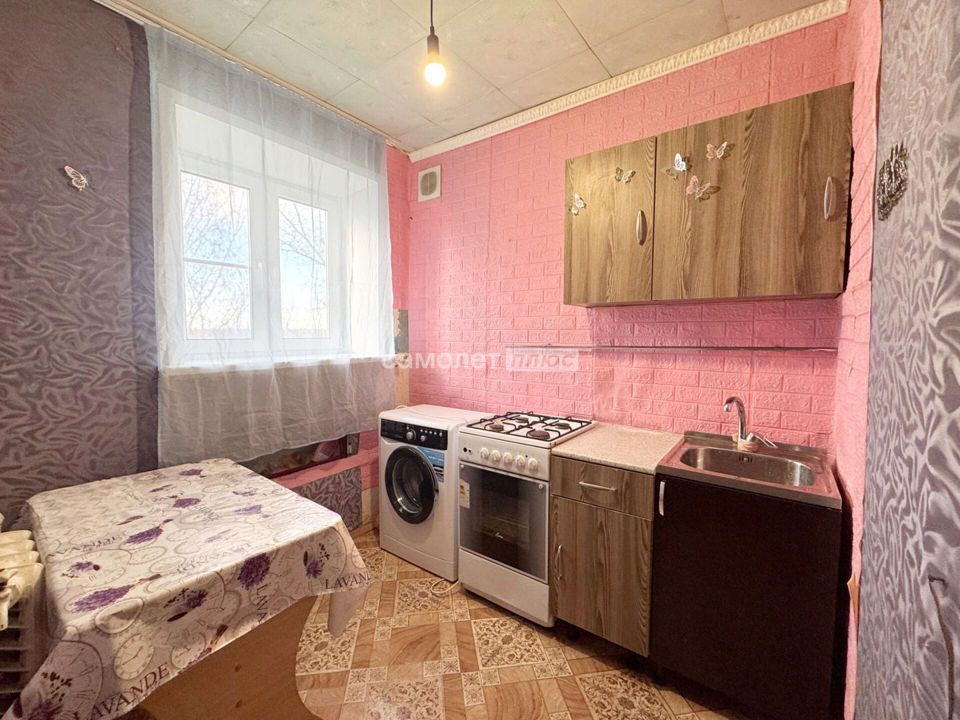 Продается 1-комнатная квартира, площадью 28.60 кв.м. Московская область, Орехово-Зуево городской округ, город Куровское, улица Коммунистическая, дом 34