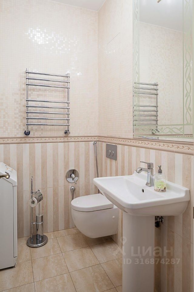 Продается 2-комнатная квартира, площадью 107.70 кв.м. Москва, улица Пудовкина, дом 7