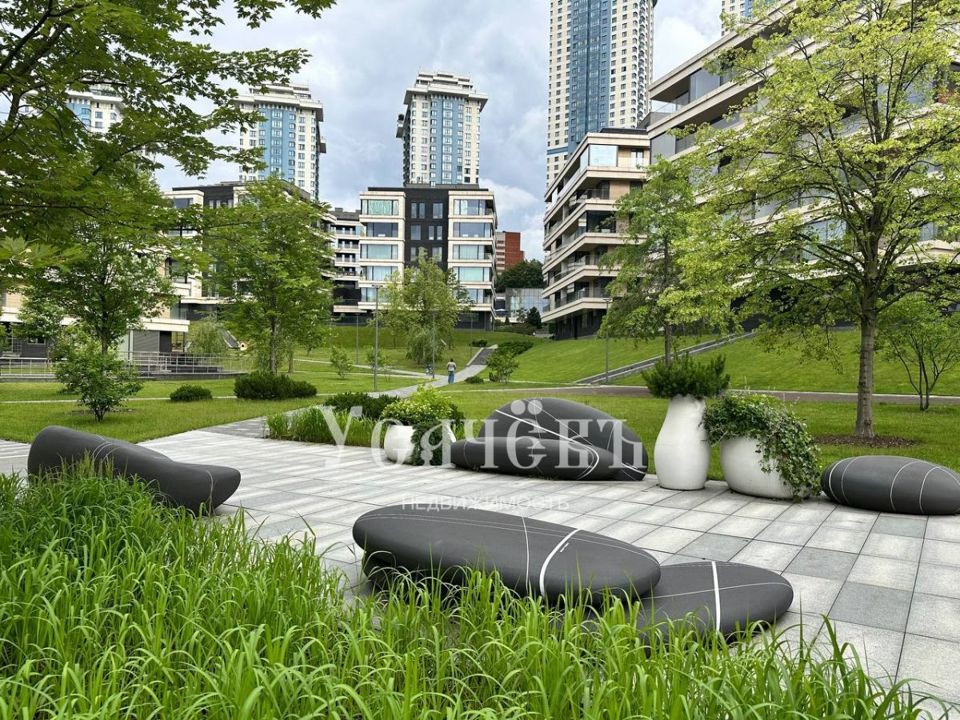 Продается 4-комнатная квартира, площадью 196.70 кв.м. Москва, улица Минская, дом 2вк4