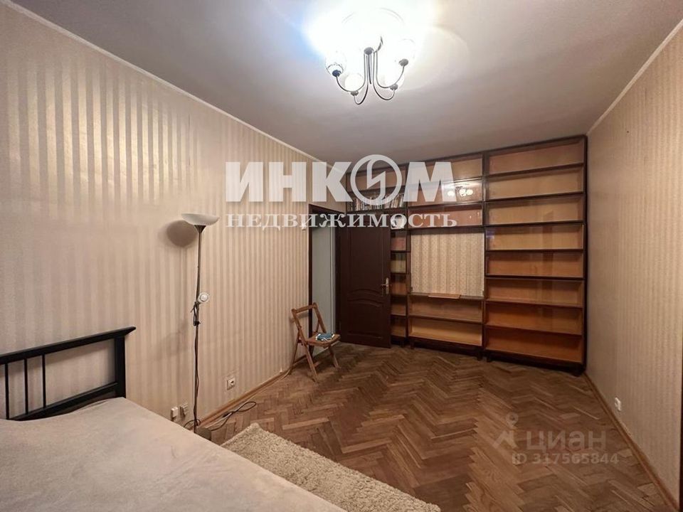 Продается 2-комнатная квартира, площадью 43.20 кв.м. Москва, улица Ярцевская, дом 11к3