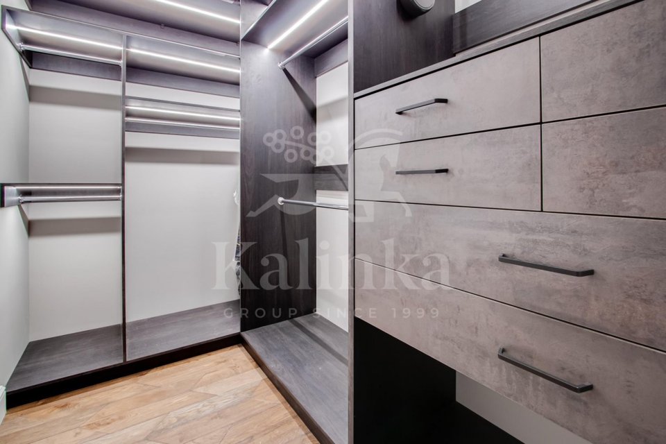 Продается 3-комнатная квартира, площадью 85.00 кв.м. Москва, улица Мантулинская