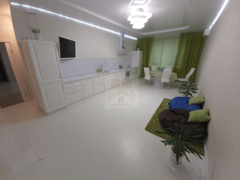 Продается 2-комнатная квартира, площадью 84.00 кв.м. Московская область, город Жуковский, улица Амет-хан Султана, дом 15к4