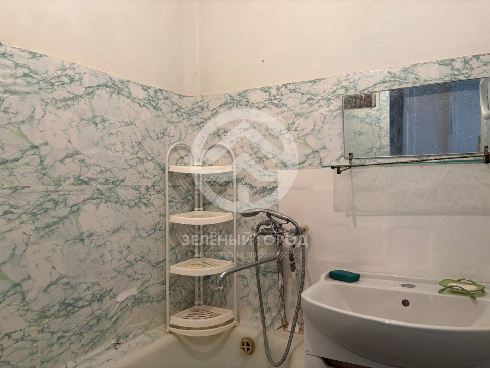 Продается 2-комнатная квартира, площадью 56.00 кв.м. Московская область, Клин городской округ, город Клин, улица Центральная, дом 1