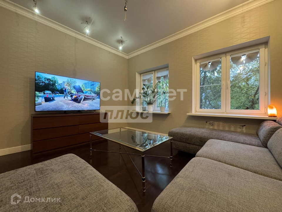 Продается 3-комнатная квартира, площадью 63.00 кв.м. Москва, улица Маршала Василевского, дом 13к1