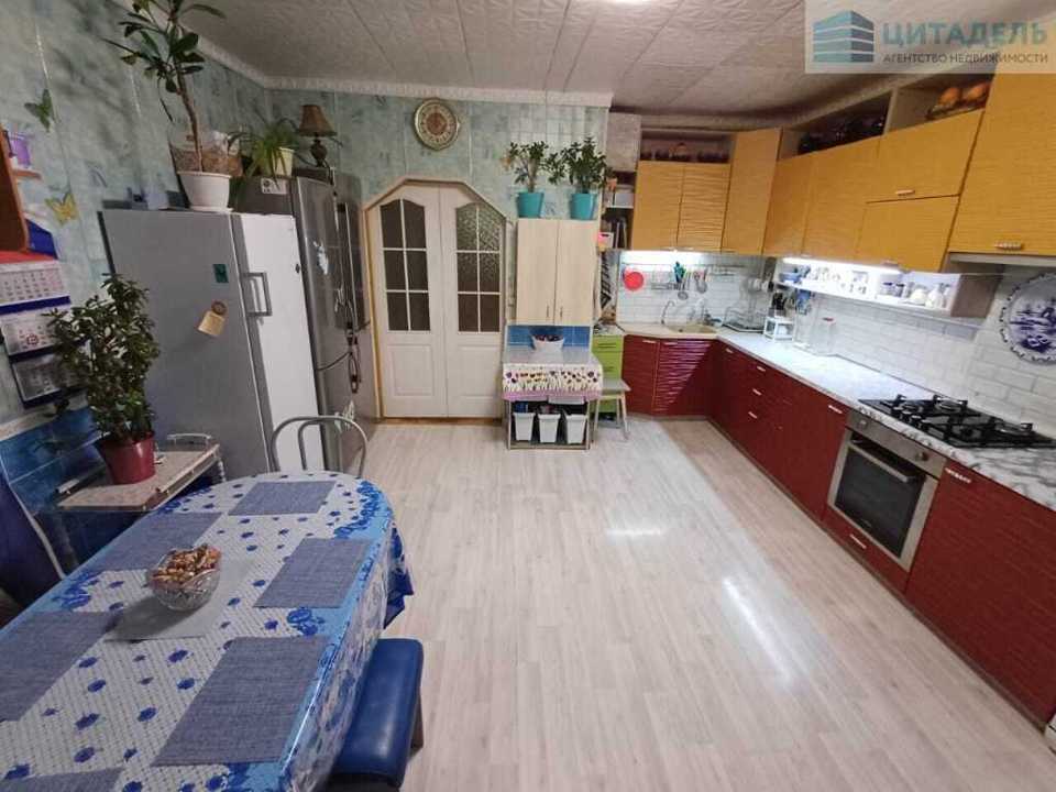 Продается дом, площадью 212.40 кв.м. Московская область, Одинцовский район, город Одинцово, гаражно-строительный кооператив Одинцово