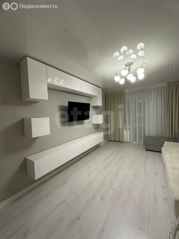 Продается 2-комнатная квартира, площадью 60.00 кв.м. Москва, улица Загорьевская, дом 17