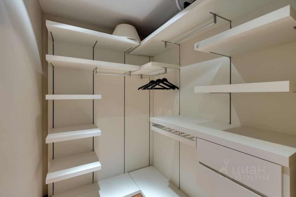 Продается 4-комнатная квартира, площадью 295.10 кв.м. Москва, улица Улофа Пальме, дом 7