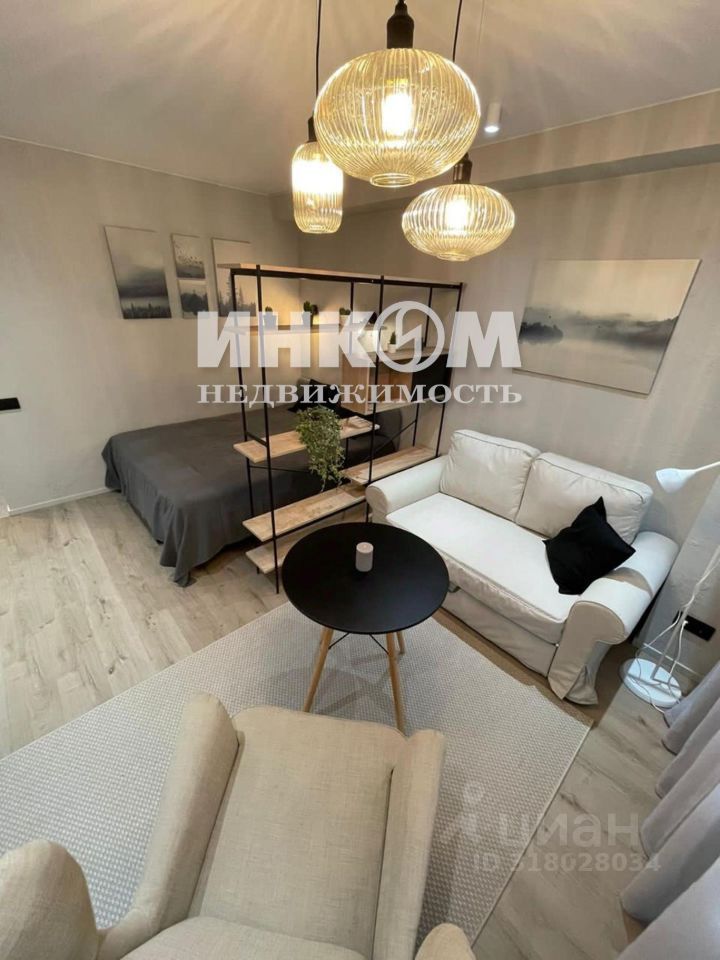 Продается 1-комнатная квартира, площадью 35.60 кв.м. Москва, улица Ярцевская, дом 29к1