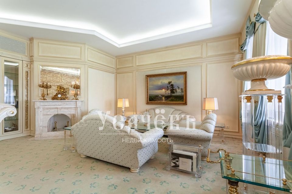 Продается 4-комнатная квартира, площадью 170.00 кв.м. Москва, улица Большая Ордынка, дом 67