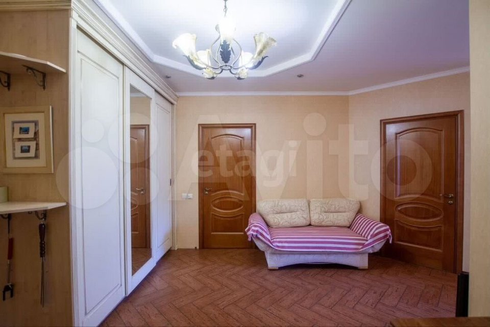 Продается 2-комнатная квартира, площадью 56.10 кв.м. Московская область, Одинцовский район, поселок городского типа Заречье, улица Университетская, дом 1