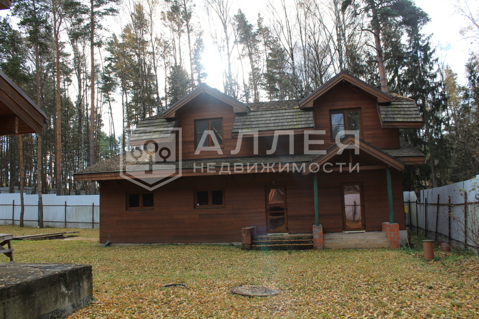 Продается дом, площадью 410.00 кв.м. Московская область, Истра городской округ, деревня Лешково