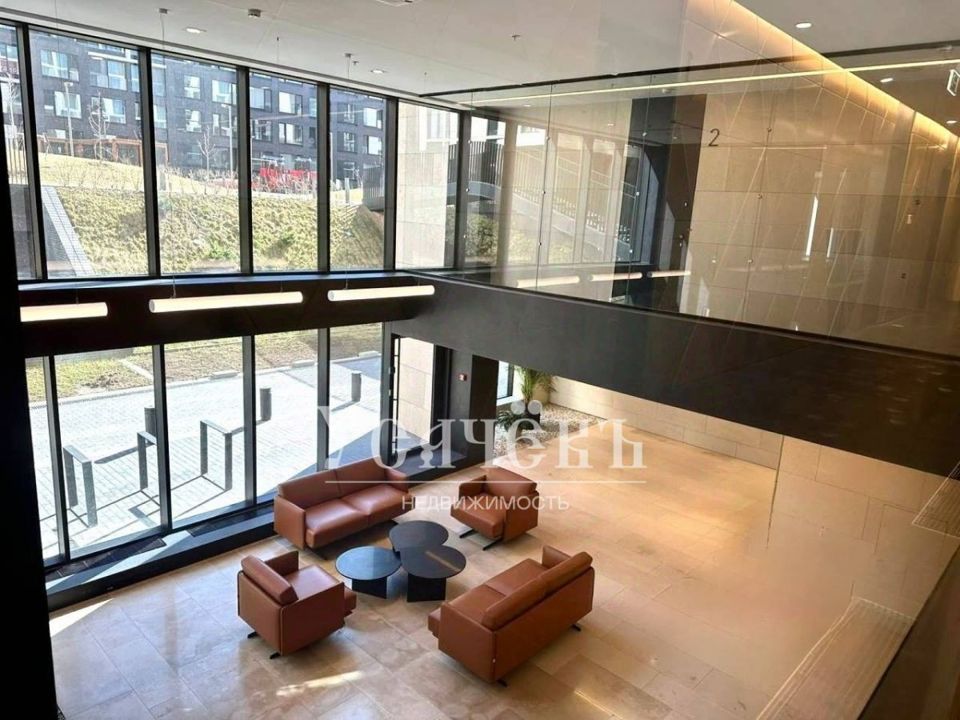 Продается 3-комнатная квартира, площадью 132.30 кв.м. Москва, улица Усачёва, дом 15