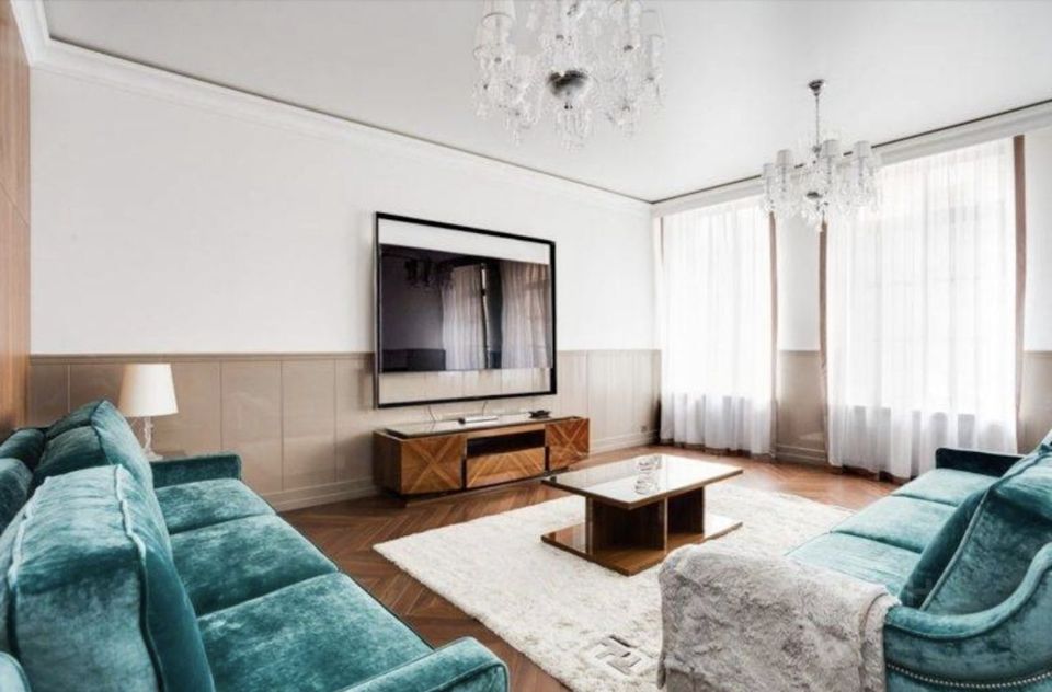 Продается 2-комнатная квартира, площадью 164.60 кв.м. Москва, переулок Зачатьевский 1-й, дом 8с1