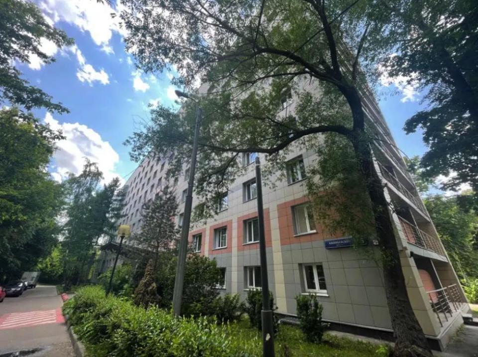 Продается 1-комнатная квартира, площадью 14.70 кв.м. Москва, Аминьевское шоссе, дом 5