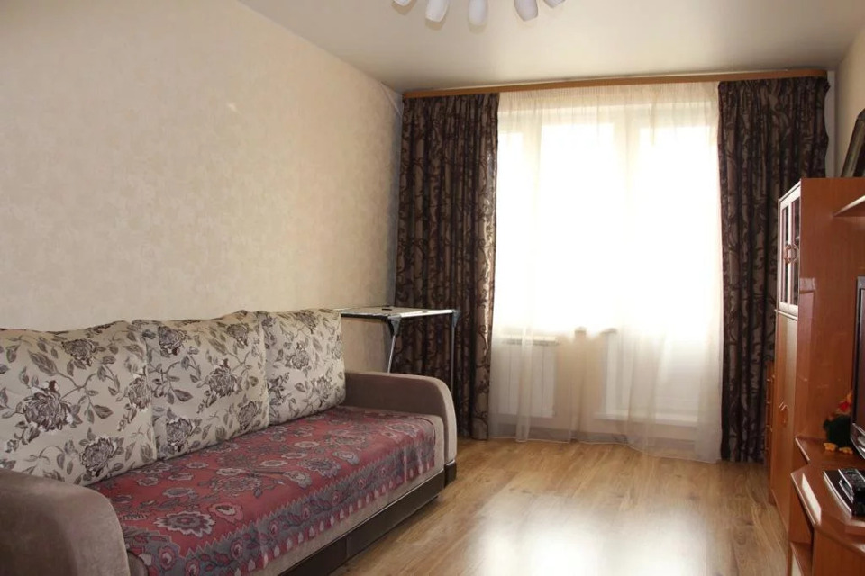 Продается 3-комнатная квартира, площадью 63.00 кв.м. Москва, улица Сумская, дом 6к1