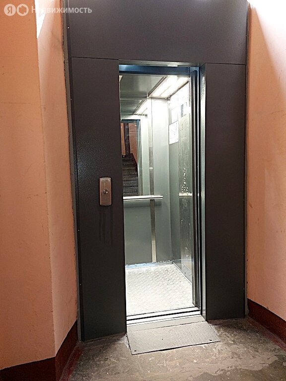 Продается 2-комнатная квартира, площадью 54.00 кв.м. Москва, переулок Орликов, дом 6