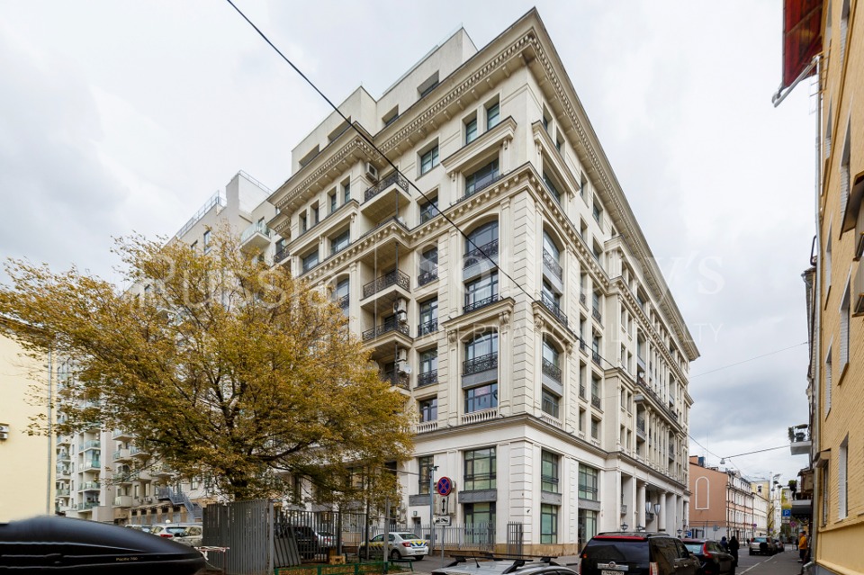 Продается 3-комнатная квартира, площадью 159.00 кв.м. Москва, переулок Казарменный, дом 3