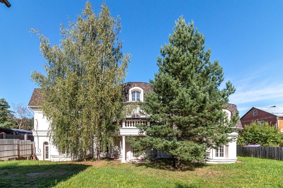 Продается дом, площадью 1100.00 кв.м. Московская область, Одинцовский район, деревня Большое Сареево
