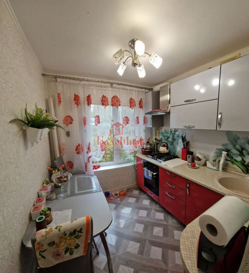 Продается 2-комнатная квартира, площадью 44.00 кв.м. Московская область, Пушкинский район, поселок Зеленый Городок