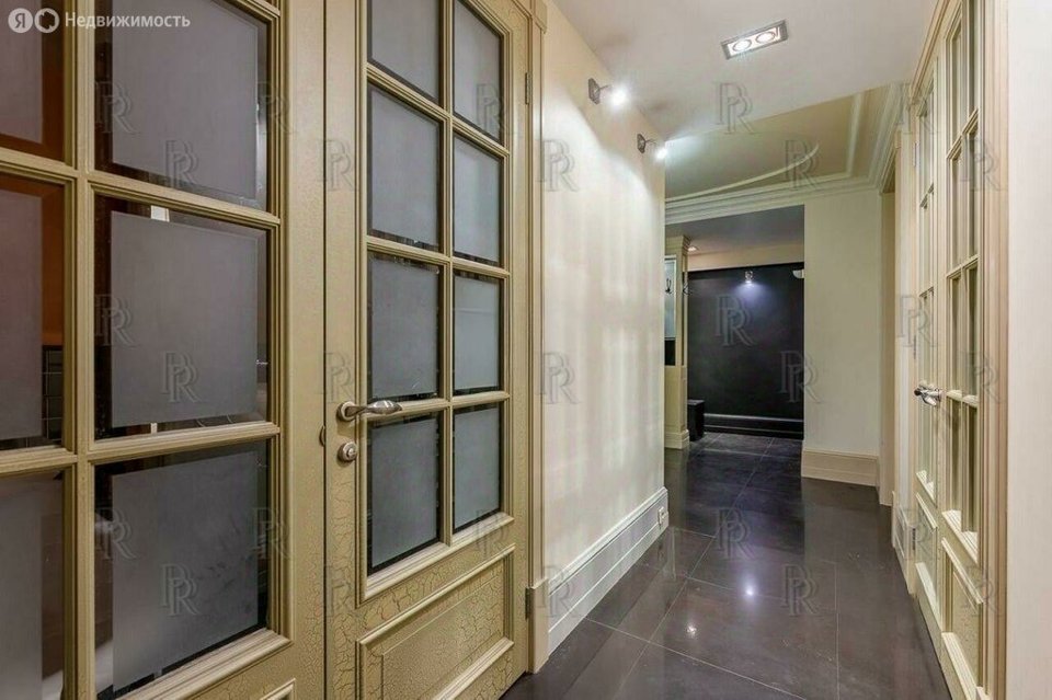 Продается 3-комнатная квартира, площадью 90.00 кв.м. Москва, переулок Козихинский Большой, дом 19/6